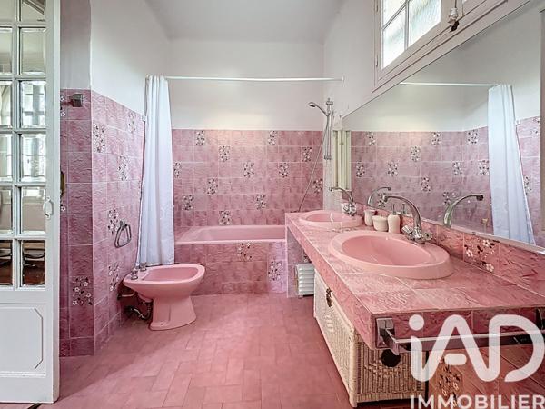 Maison à vendre 11 pièces 292 m² Toulon