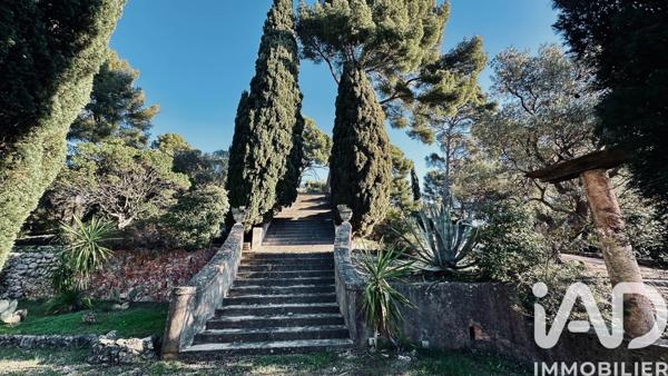 Maison à vendre 11 pièces 292 m² Toulon