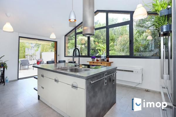 Maison rénovée avec piscine
