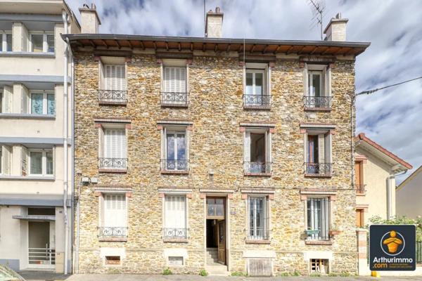 Vente                                                      Appartement
                        
                     3 pièces                      40 m2                     à Villeneuve-Saint-Georges