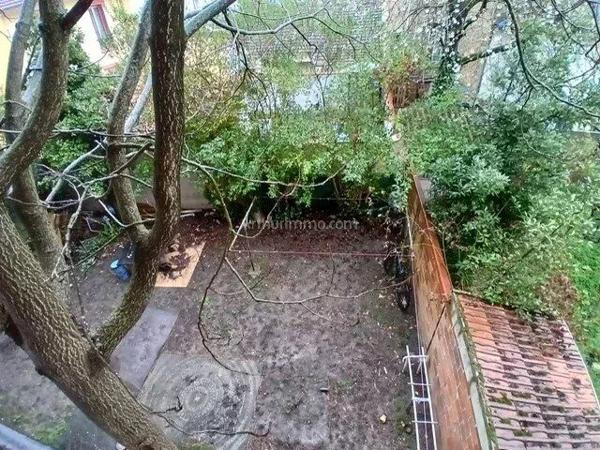 Vente                                                      Appartement
                        
                     3 pièces                      40 m2                     à Villeneuve-Saint-Georges