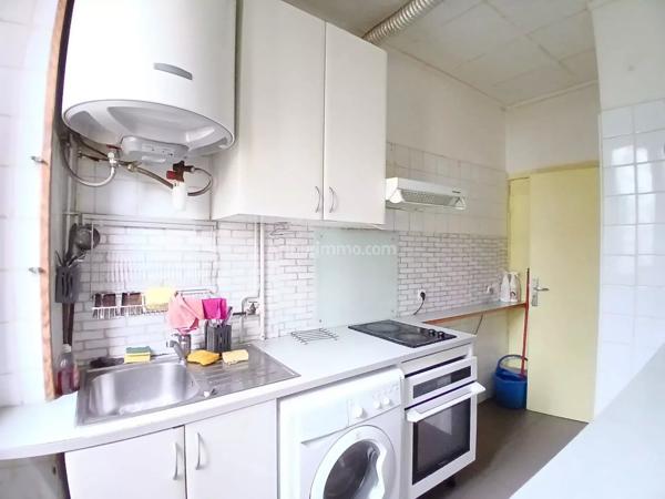 Vente                                                      Appartement
                        
                     3 pièces                      40 m2                     à Villeneuve-Saint-Georges