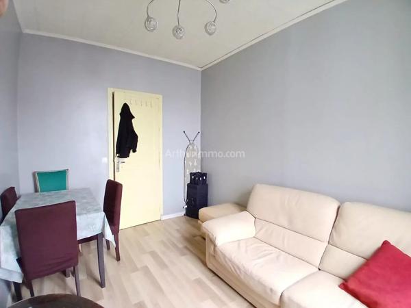 Vente                                                      Appartement
                        
                     3 pièces                      40 m2                     à Villeneuve-Saint-Georges