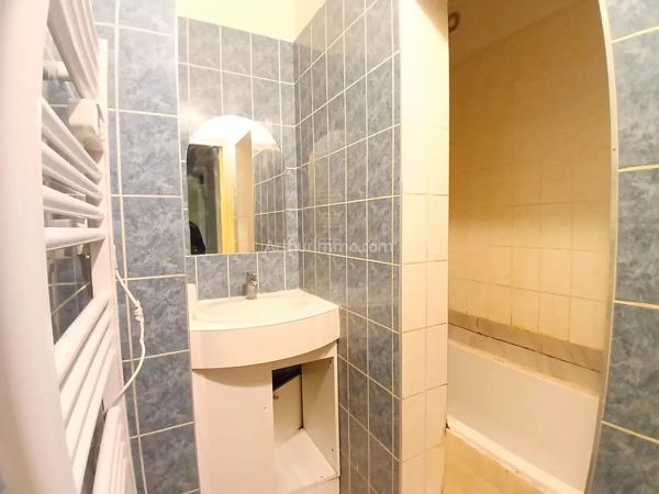 Vente                                                      Appartement
                        
                     3 pièces                      40 m2                     à Villeneuve-Saint-Georges