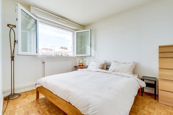 Appartement Paris 2 pièce(s) 53 m2