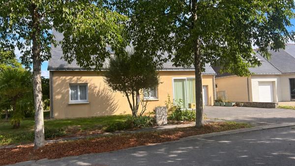 Maison 7 pièce(s) 150 m2 SEGRE , Segre