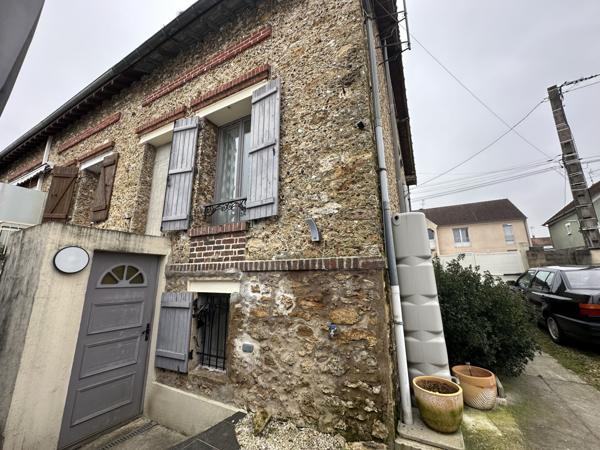 Mouroux (77120) A VENDRE - CHARMANTE MAISON A MOUROUX CENTRE-VILLE