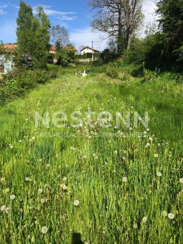 Terrain à vendre à LAPTE d'environ 1800 m² proche du centre