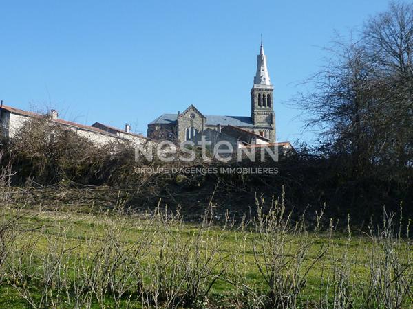 Terrain à vendre à LAPTE d'environ 1800 m² proche du centre