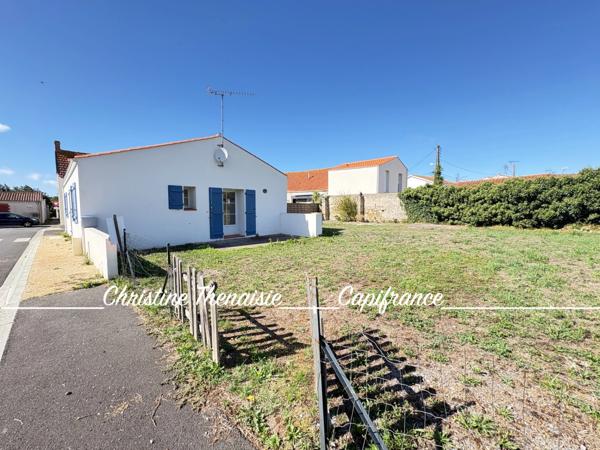 Maison à vendre 3 pièces coeur de ville avec terrain BEAUVOIR SUR MER (85)