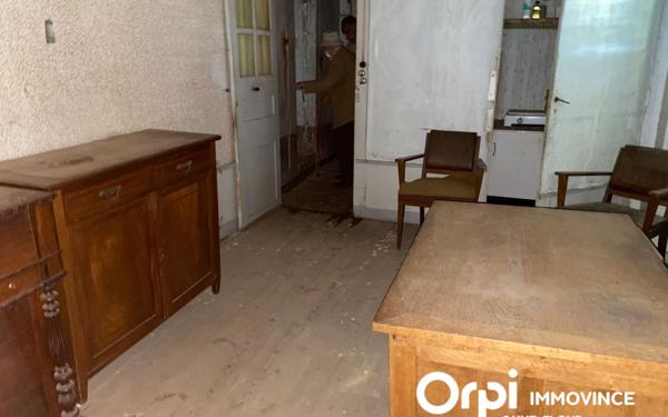 Maison à vendre    36 pièces • 850 m2 Saint-Flour