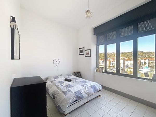 Appartement de caractère avec ascenseur et possibilité d'acquérir un stationnement