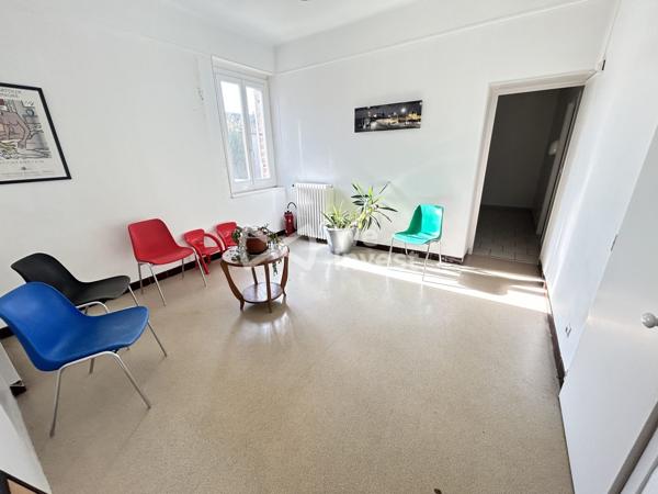 Local professionnel idéal pour bureaux ou cabinet médical