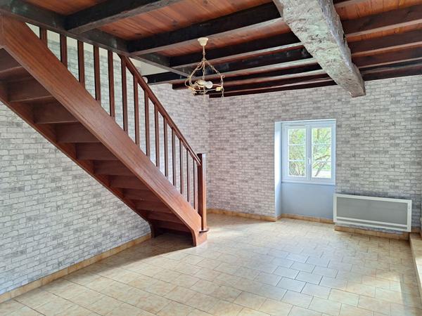FONTAINES D'OZILLAC - MAISON AVEC ETAGE - LIBRE AU 1ER NOVEMBRE