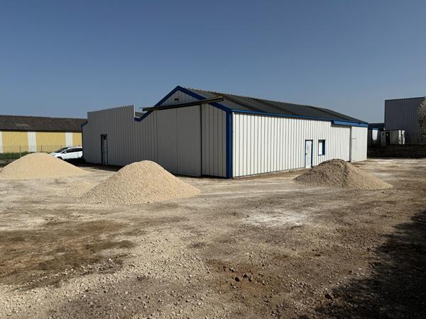 Local commercial 7 pièces 360 m2