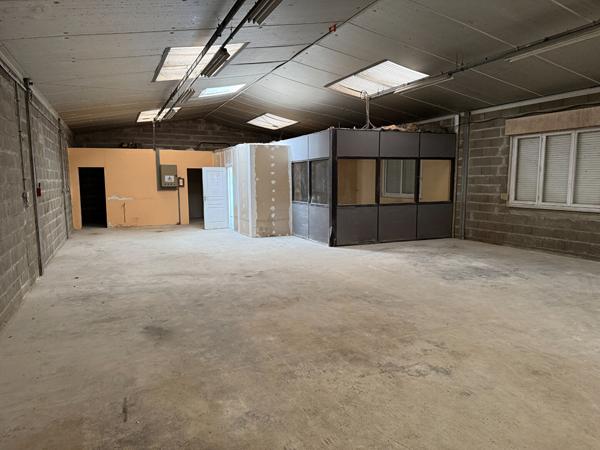 Local commercial 7 pièces 360 m2