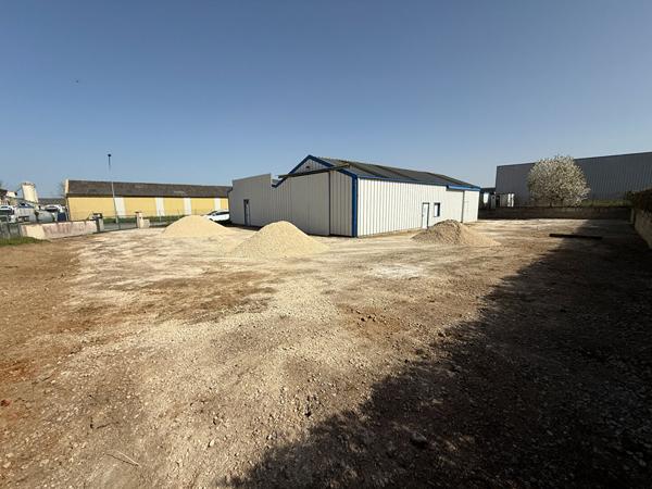 Local commercial 7 pièces 360 m2