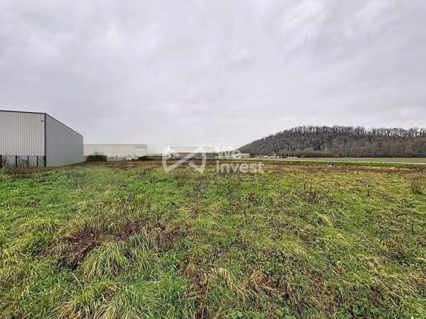 Terrain en zone commerciale et artisanale de 4180 m²