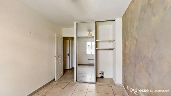 BEZOUCE - Appartement de type 3 dans résidence sécurisée