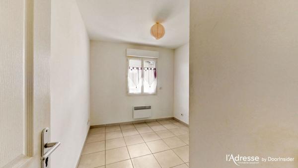BEZOUCE - Appartement de type 3 dans résidence sécurisée