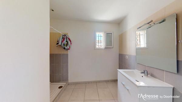 BEZOUCE - Appartement de type 3 dans résidence sécurisée