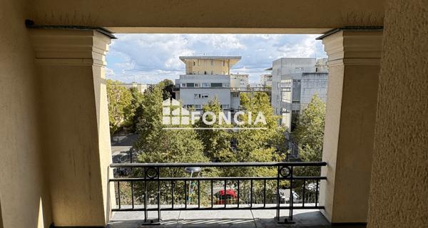Location Appartement 2 pièces 43.06 m² - Le Plessis-robinson 92350