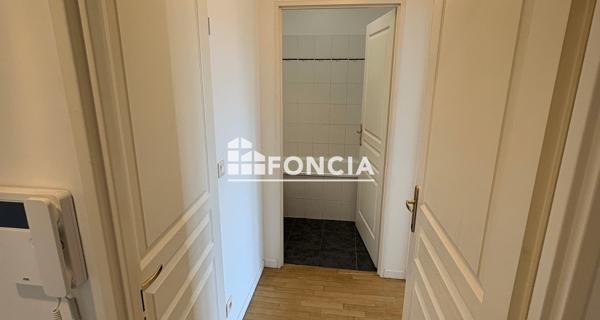 Location Appartement 2 pièces 43.06 m² - Le Plessis-robinson 92350