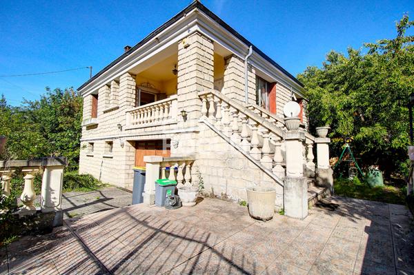Maison non mitoyenne 180m²  avec jardin