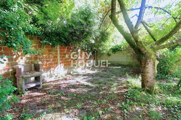 Maison non mitoyenne 180m²  avec jardin