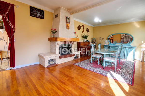 Maison non mitoyenne 180m²  avec jardin