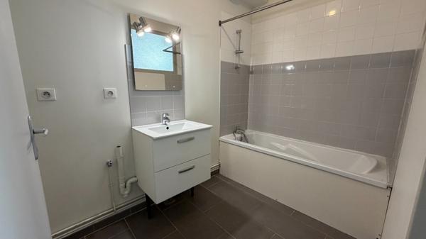 MAISON SEJOUR + TROIS CHAMBRES