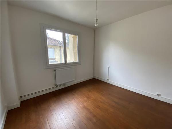 Appartement à louer 405 € CC MONTPON MENESTEROL 2 p 47 m² DPE E
