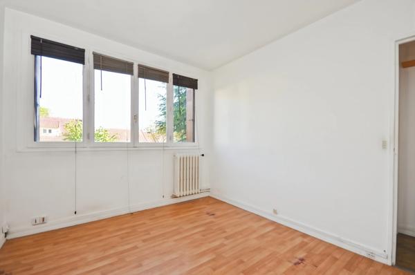 3 PIECES - 61,38 m² - BALCON, CAVE ET BOX - RESIDENCE EN PIERRE DE TAILLE