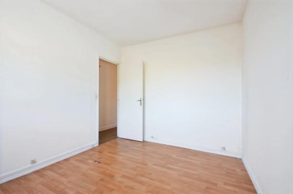 3 PIECES - 61,38 m² - BALCON, CAVE ET BOX - RESIDENCE EN PIERRE DE TAILLE