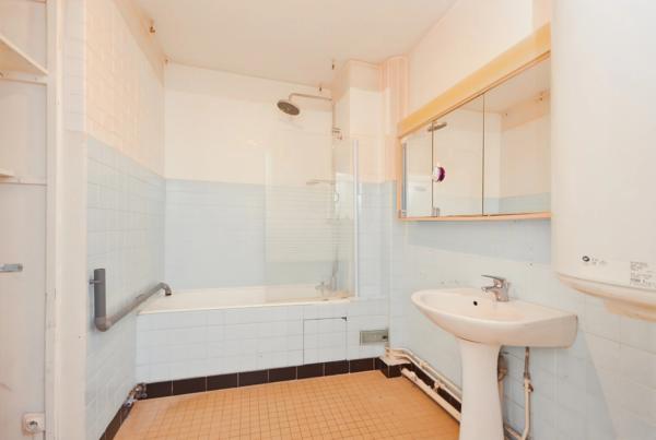 3 PIECES - 61,38 m² - BALCON, CAVE ET BOX - RESIDENCE EN PIERRE DE TAILLE