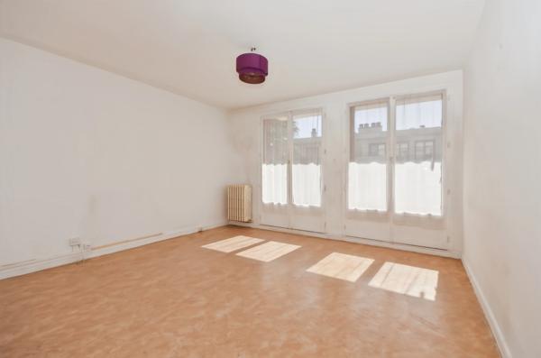 3 PIECES - 61,38 m² - BALCON, CAVE ET BOX - RESIDENCE EN PIERRE DE TAILLE