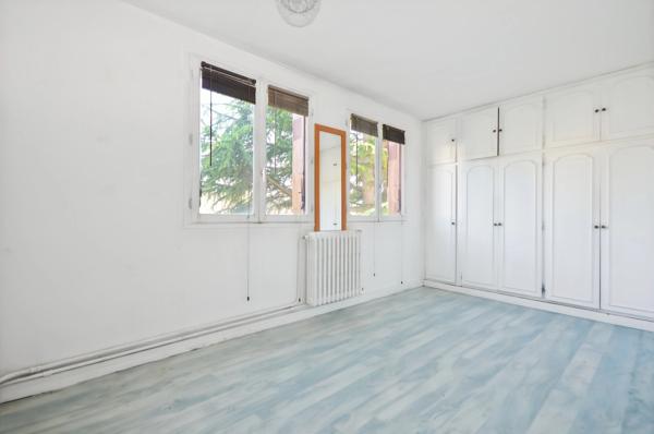 3 PIECES - 61,38 m² - BALCON, CAVE ET BOX - RESIDENCE EN PIERRE DE TAILLE