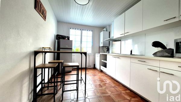 Appartement 3 pièces de 70 m² à Bassens (33530)