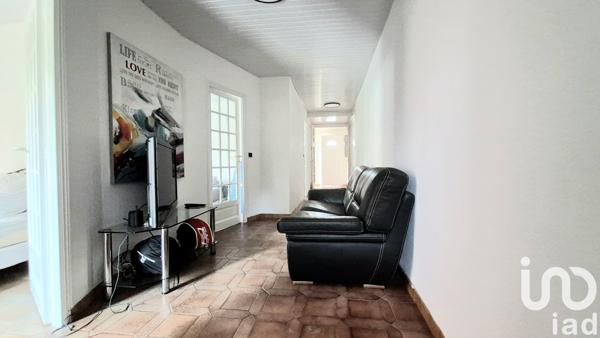 Appartement 3 pièces de 70 m² à Bassens (33530)