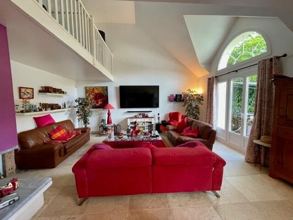 Magnifique Maison avec piscine chauffée sur Baillet-en-France