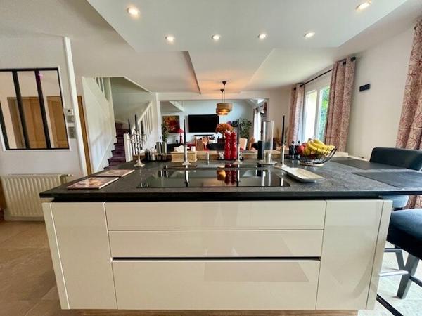 Magnifique Maison avec piscine chauffée sur Baillet-en-France