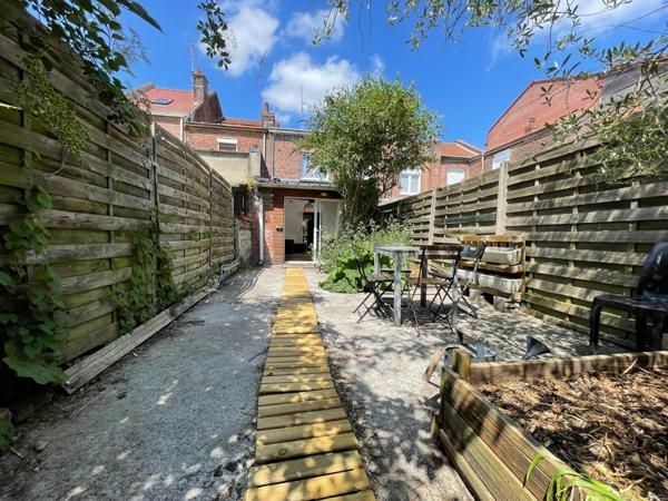 Lille (59000) LILLE – Maison de colocation avec jardin
