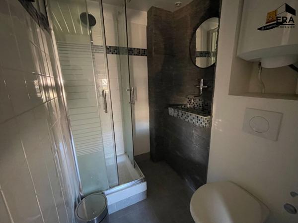 A LOUER - AIX EN PROVENCE  - BEAU STUDIO ENTIÈREMENT MEUBLE - 14 m²