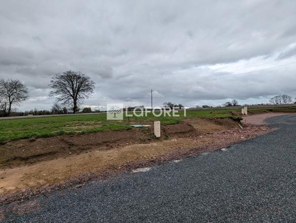 Achat terrain près de AUNAY SUR ODON - 674 m² - 39 772 €