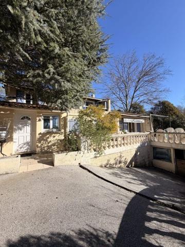 Maison traditionnelle Salernes 207 m²