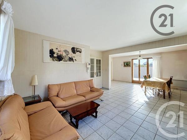Maison à vendre  6 pièces - 120 m 2   BEZANNES  - 51