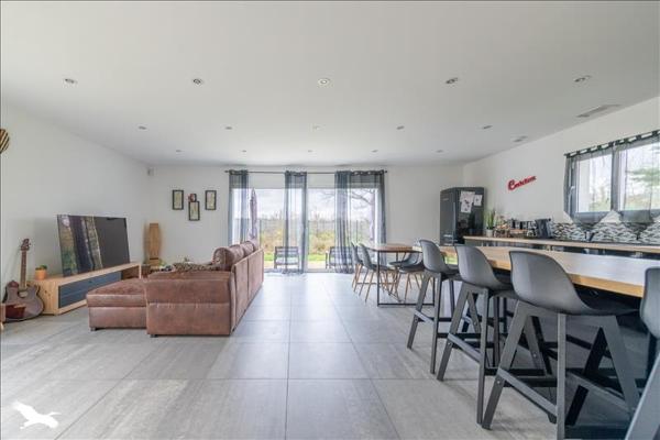 Maison à vendre |  Artigues-près-Bordeaux |  4 pièces | 125 m²