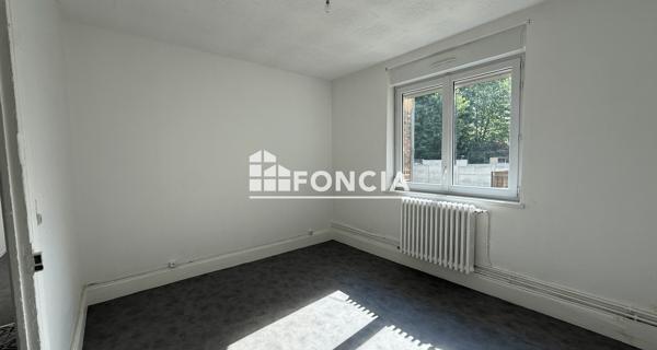 Location Appartement 4 pièces 116.15 m² - Charleville-mézières 08000