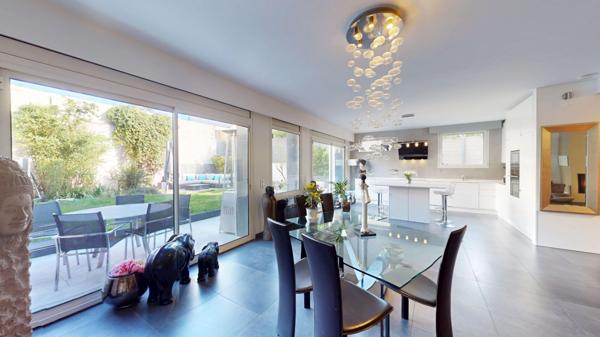 MAISON 241,47M2 - GRANDES PIECES - HAUT DE GAMME - PROCHE VALLEE AUX LOUPS