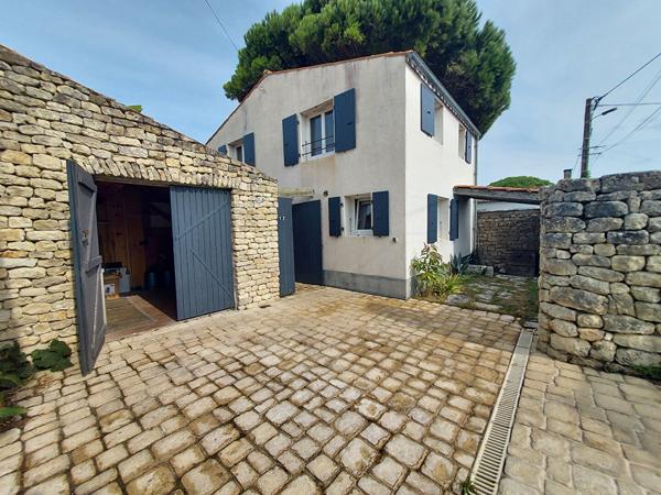 À 500 m de la mer, élégante maison de charme au coeur d'un village de pierres , Saint pierre d oleron